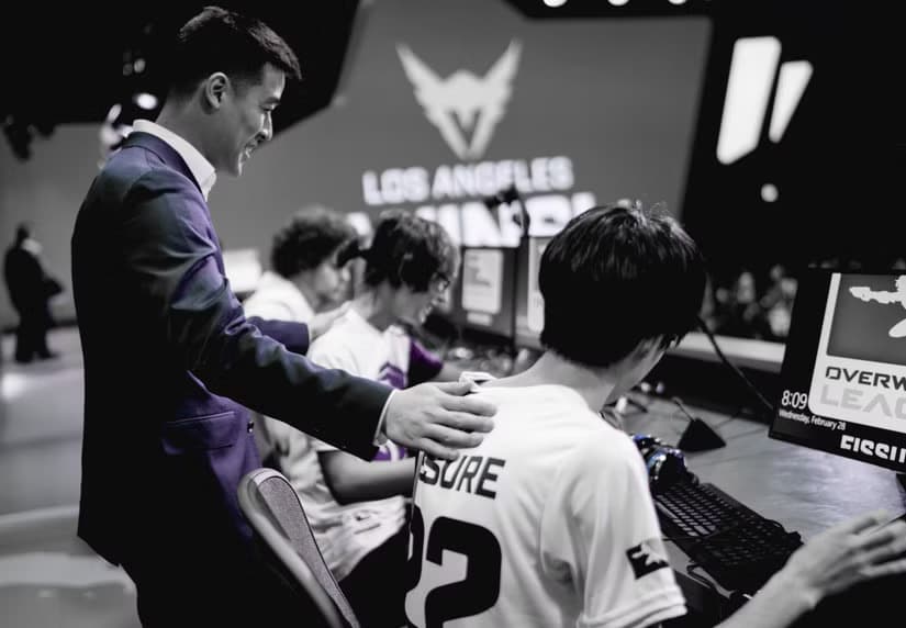 dpei coaching players at a tournament